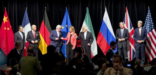 Les principaux diplomates qui ont oeuvr  la conclusion d'un accord sur le nuclaire iranien posent le 14 juillet 2015  Vienne