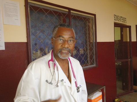 Jean-Chrysostome-Gody-pediatre, Bangui Centrafrique