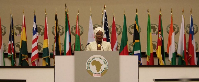 La prsidente du Mouvement des Africain-Franais, Calixthe Beyala,  la tribune du Congrs de l'Union Africaine et de la Fondation Sullivan   Malabo en aot 2012